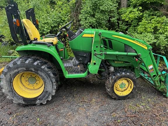 Image of John Deere 3033R Primary image