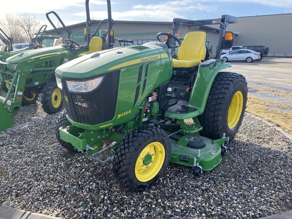 Main image John Deere 3033R
