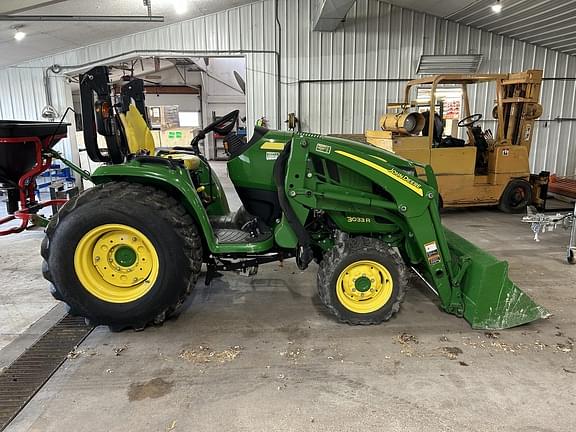 Image of John Deere 3033R equipment image 3