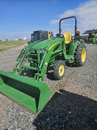 Image of John Deere 3033R Primary image