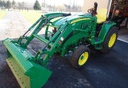 2015 John Deere 3033R Image