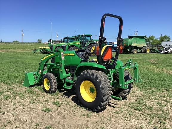 Image of John Deere 3033R equipment image 2