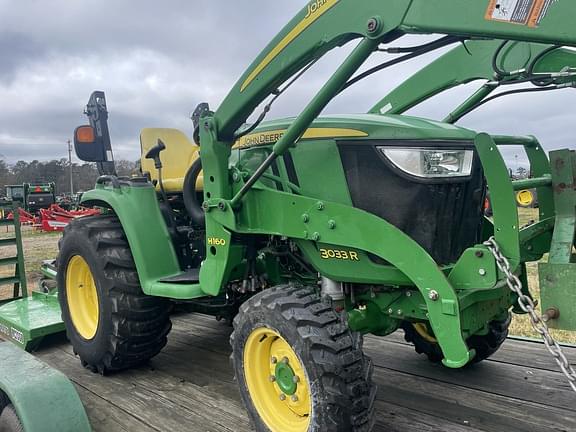 Image of John Deere 3033R equipment image 2