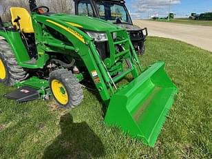 Main image John Deere 3033R 1