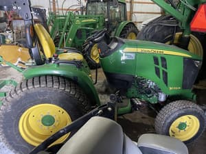 2015 John Deere 3033R Image