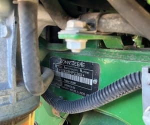 2015 John Deere 3033R Image