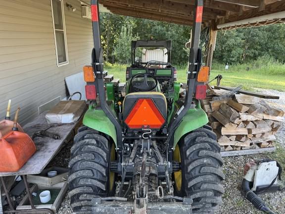 Image of John Deere 3038E equipment image 3