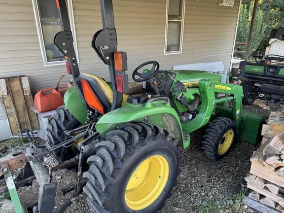 Image of John Deere 3038E equipment image 2
