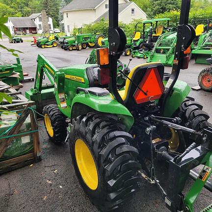 Image of John Deere 3038E equipment image 3