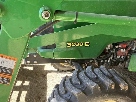 Image of John Deere 3038E equipment image 2