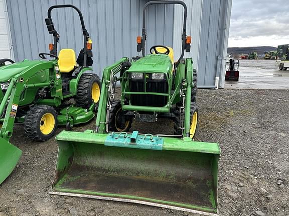 Image of John Deere 3038E equipment image 1