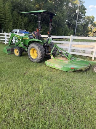 Image of John Deere 3038E equipment image 1