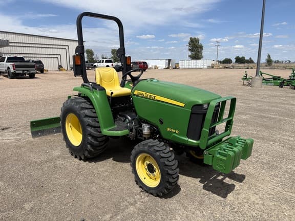 Image of John Deere 3038E equipment image 1