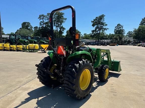 Image of John Deere 3038E equipment image 3