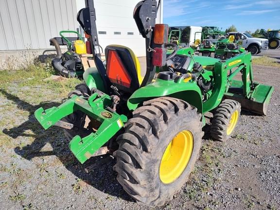 Image of John Deere 3038E equipment image 4