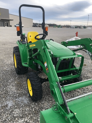 Main image John Deere 3038E
