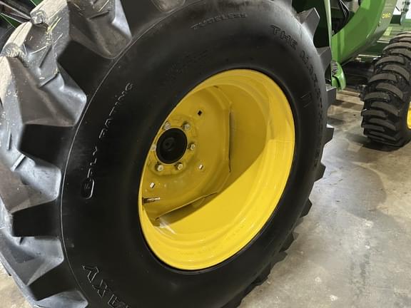 Image of John Deere 3038E equipment image 1
