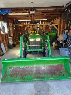 Image of John Deere 3038E equipment image 2