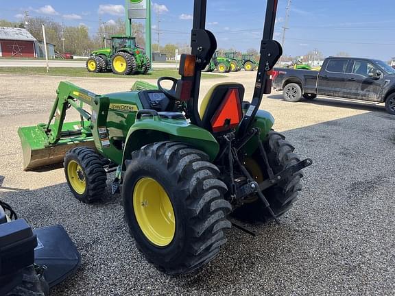 Image of John Deere 3038E equipment image 2