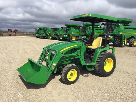 Image of John Deere 3039R equipment image 1