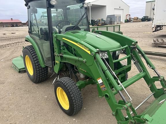 Image of John Deere 3039R equipment image 3