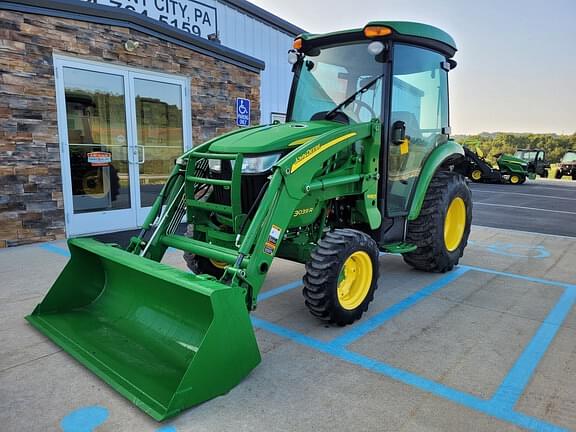 Image of John Deere 3039R equipment image 4