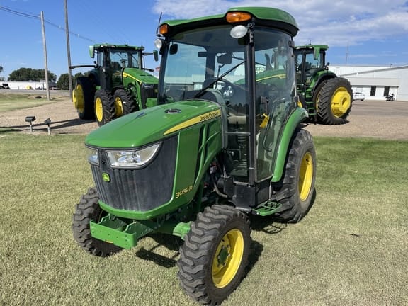 Main image John Deere 3039R