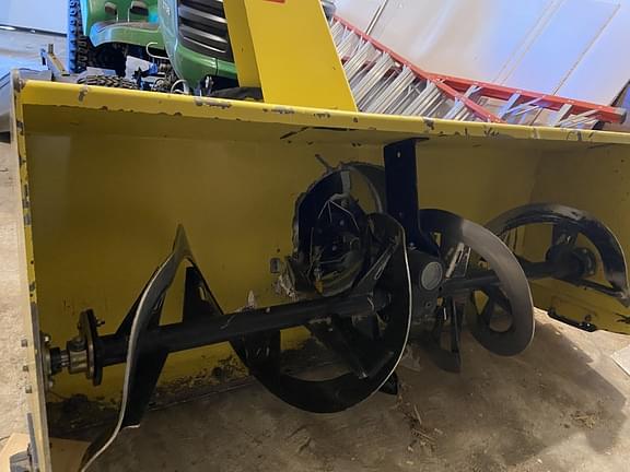 Image of John Deere 3046R equipment image 2