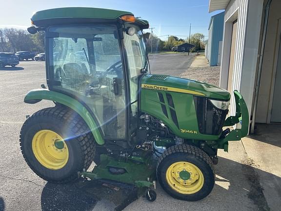 Image of John Deere 3046R equipment image 1
