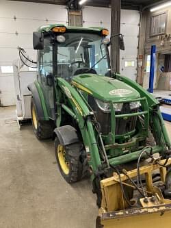 Image of John Deere 3046R equipment image 1