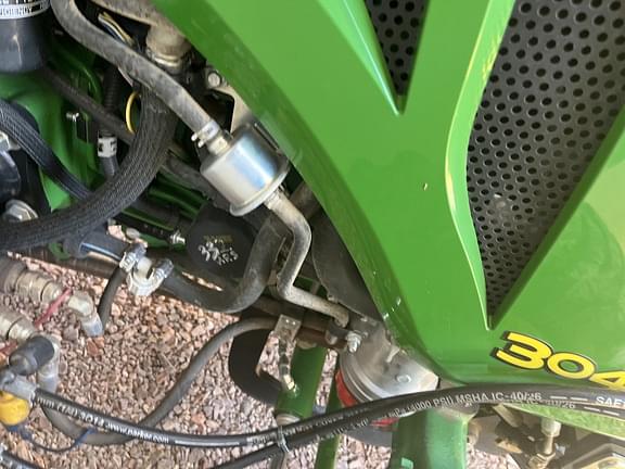 Image of John Deere 3046R equipment image 3