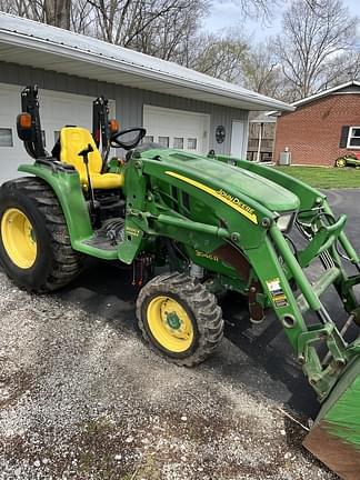 Image of John Deere 3046R Primary image