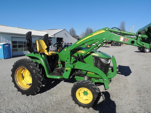 Image of John Deere 3046R equipment image 2