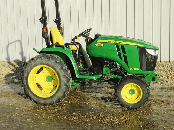 Image of John Deere 3046R Primary image