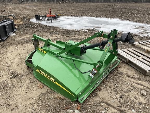 Image of John Deere 3046R equipment image 2