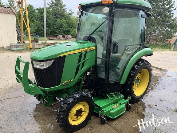 Image of John Deere 3046R equipment image 1