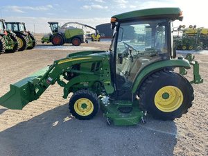 2015 John Deere 3046R Image
