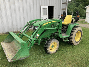 Main image John Deere 3046R
