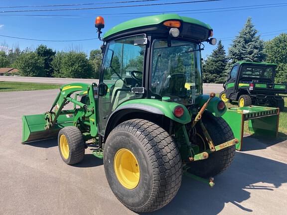 Image of John Deere 3046R equipment image 2