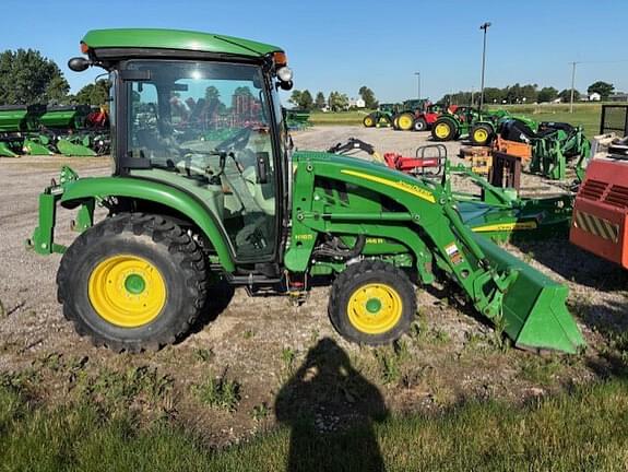 Image of John Deere 3046R equipment image 2