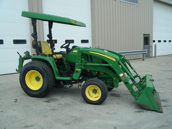 Image of John Deere 3046R equipment image 2