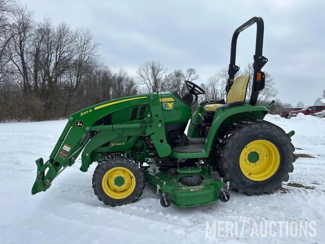 Image of John Deere 3046R equipment image 1