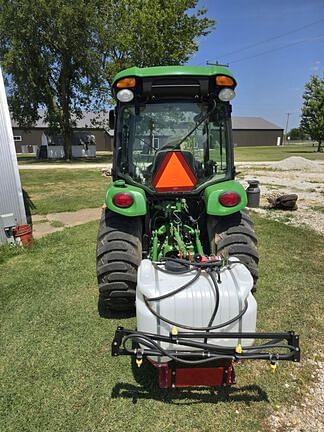 Image of John Deere 3046R equipment image 3