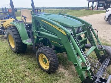 Main image John Deere 3046R