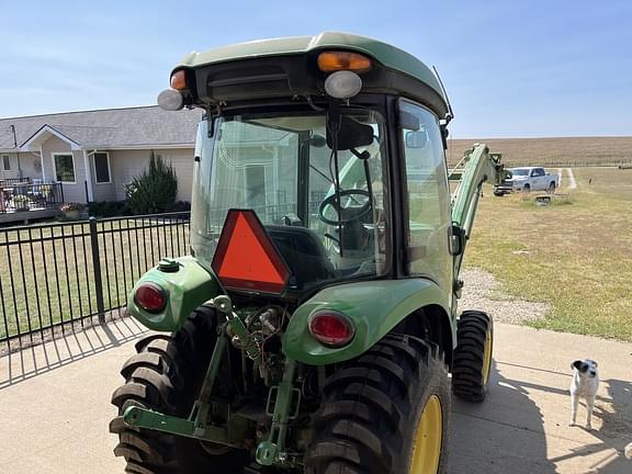 Image of John Deere 3046R equipment image 4