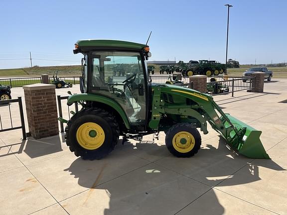 Image of John Deere 3046R equipment image 3