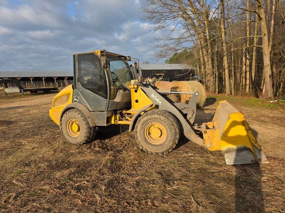 2015 John Deere 304K Equipment Image0