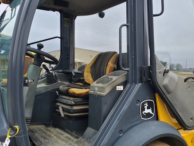 Image of John Deere 304K equipment image 4