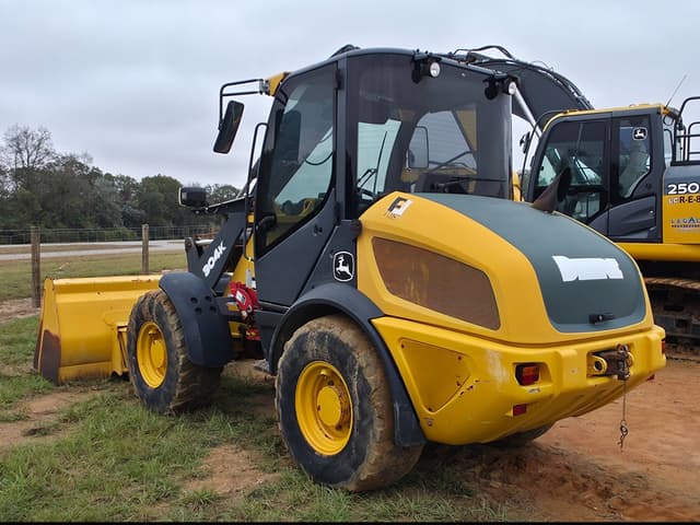 Image of John Deere 304K equipment image 3