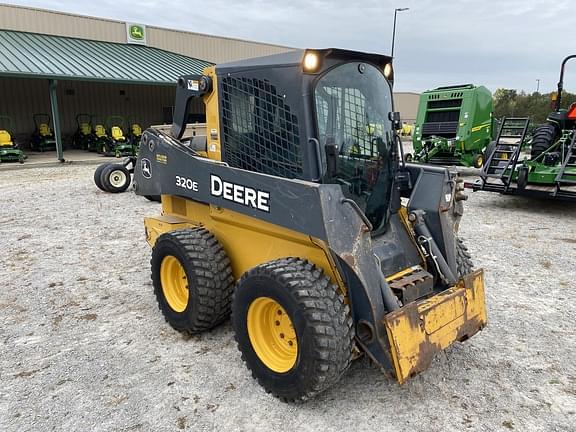 Image of John Deere 320E equipment image 1